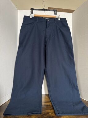 Lululemon Men’s Easyfive Loose Straight Pant  34”L Size 36” Waist True Navy NEW